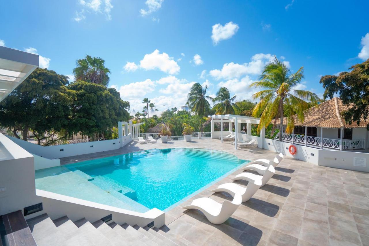 Papagayo Beach Resort (Adults Only) Willemstad Exterior photo
